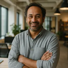 Portrait abstrait Memphis personne 2